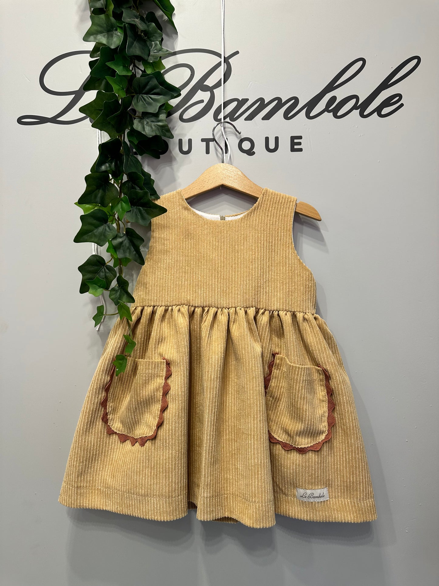 SCAMICIATA LE BAMBOLE