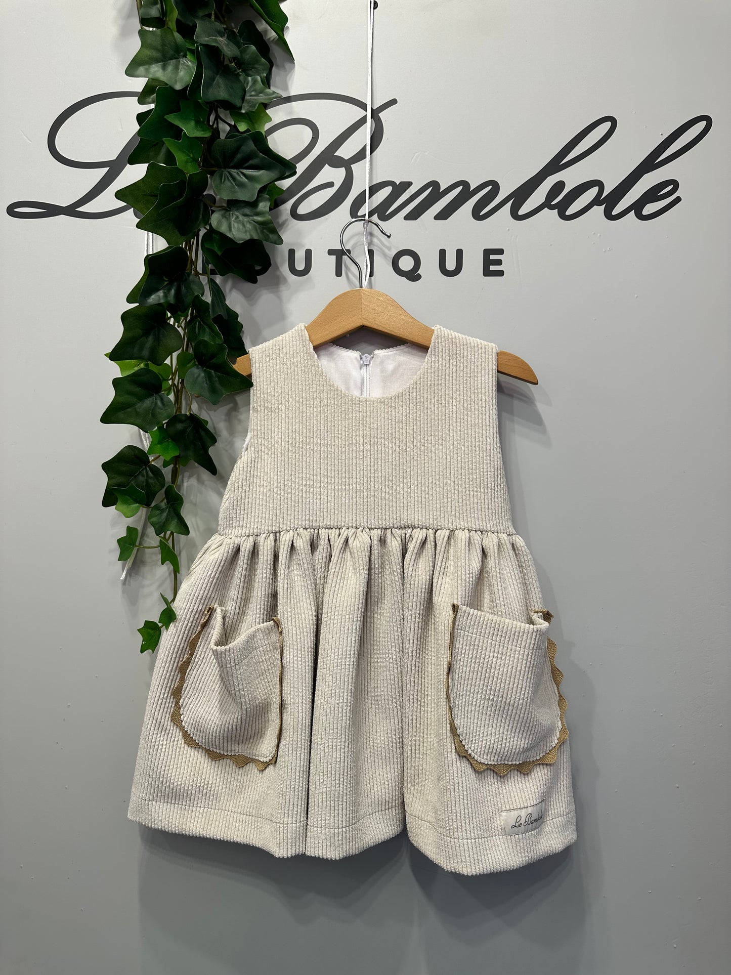 SCAMICIATA LE BAMBOLE