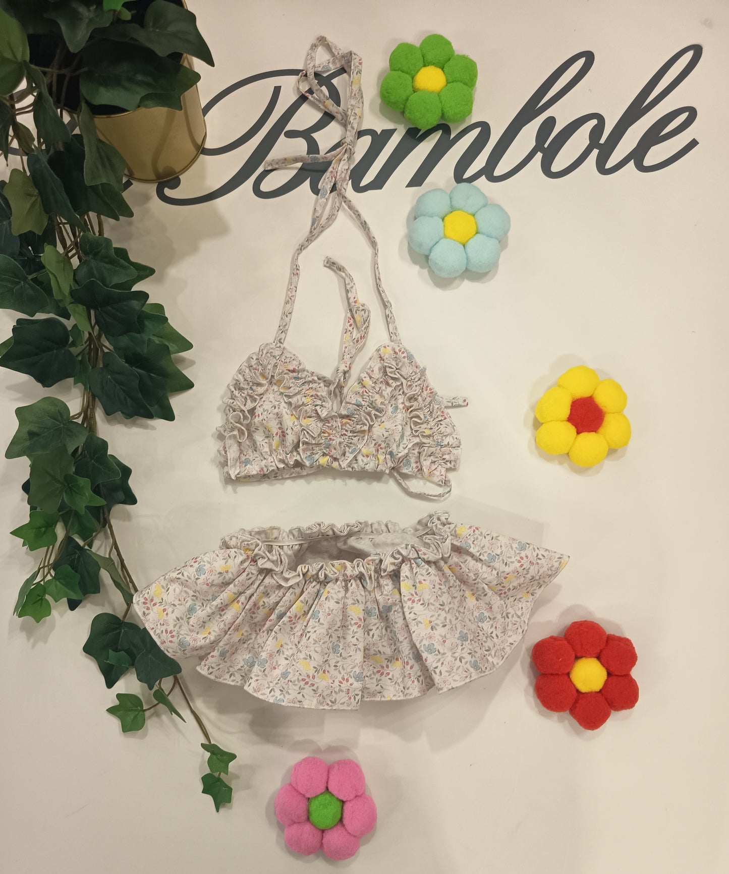 COSTUME TRIANGOLO LILLY