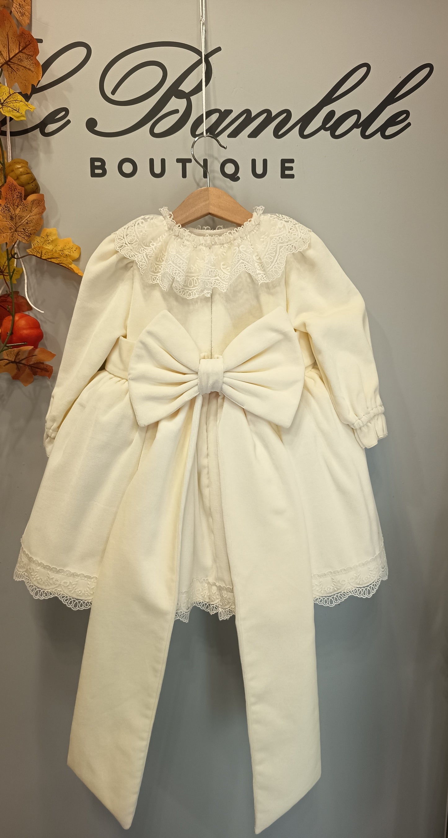 ABITO ELEGANTE MERLETTO