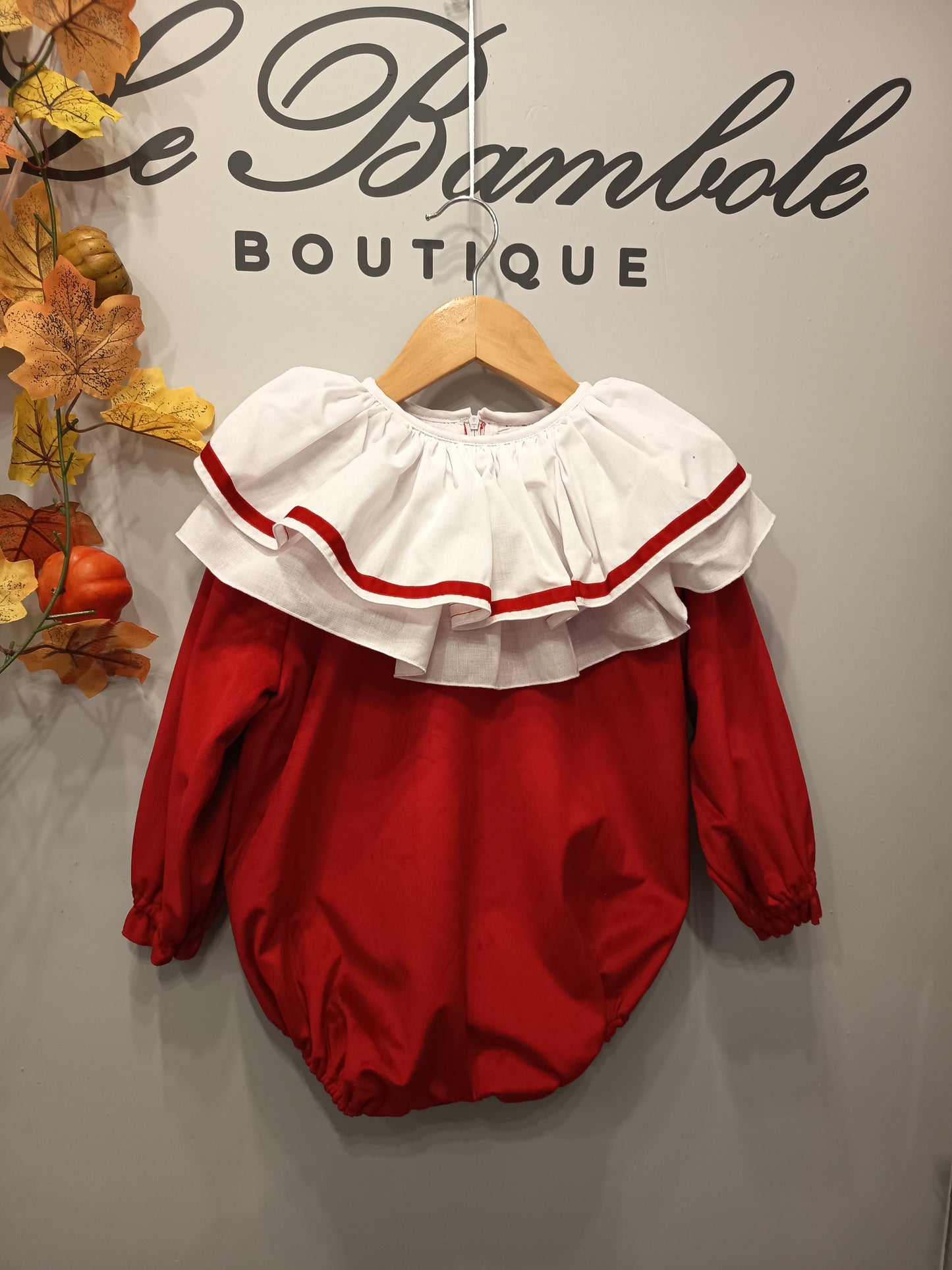 TUTA IN VELLUTO ROSSO